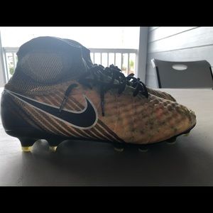 Nike Magista Cleats